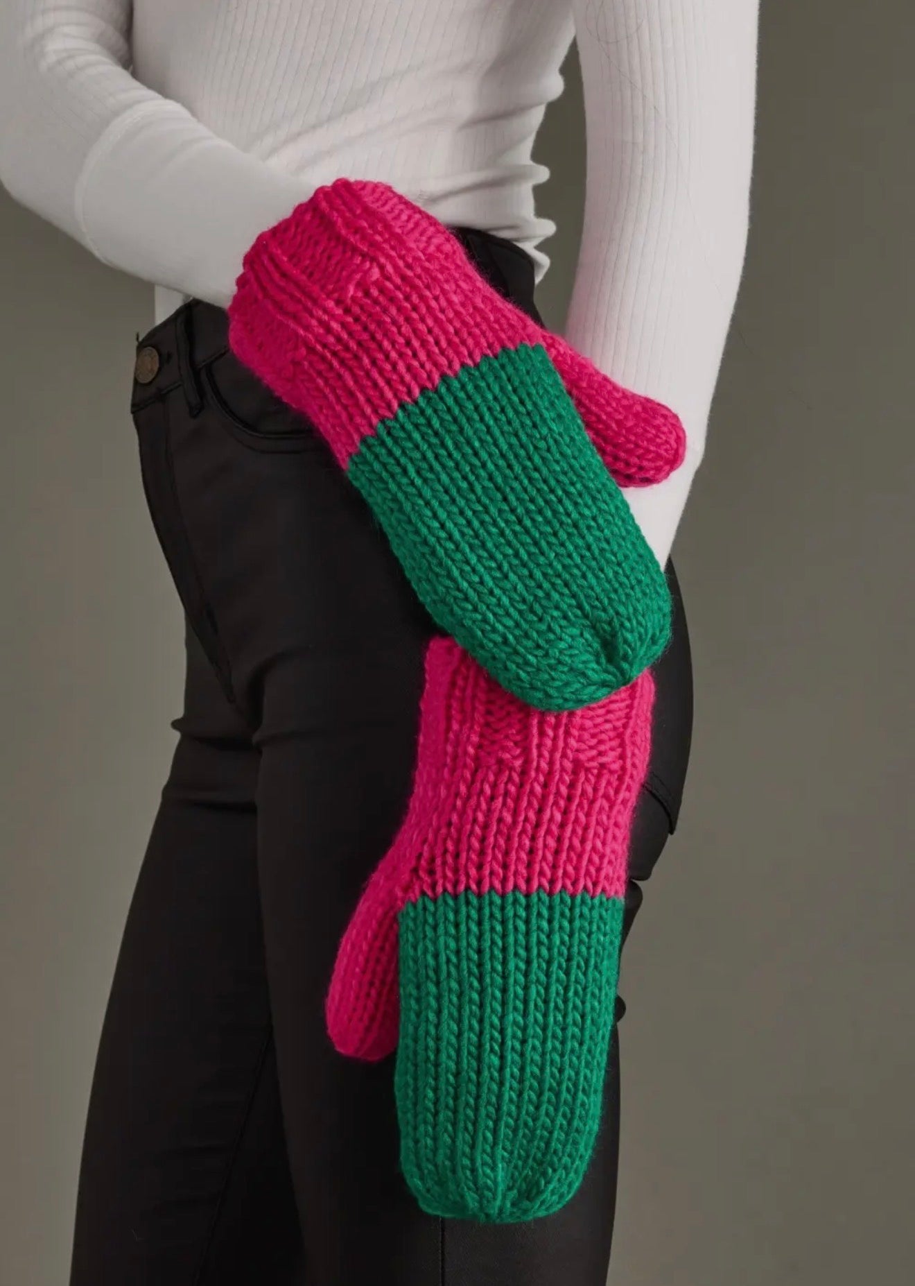 AKA Inspired Mittens Chunky Color Block Gloves